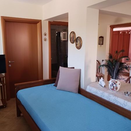 Agistri Sophia'S Apartment Skála エクステリア 写真
